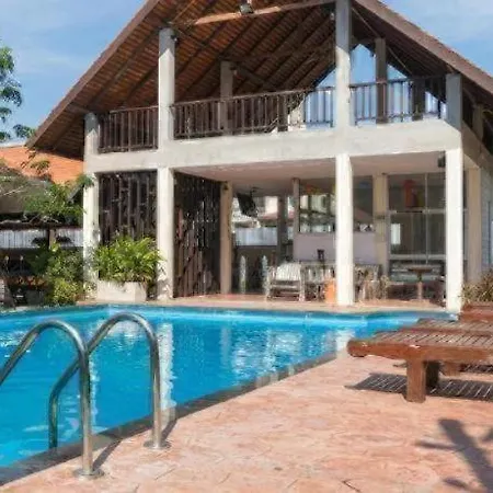 Lotusland 3*