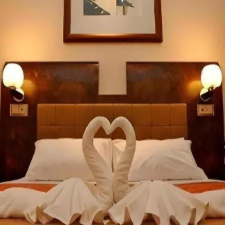 Lotusland 3*