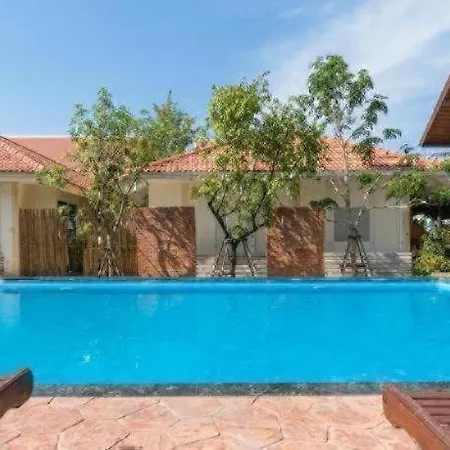 รีสอร์ท Lotusland Pattaya