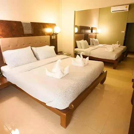 รีสอร์ท Lotusland 3*