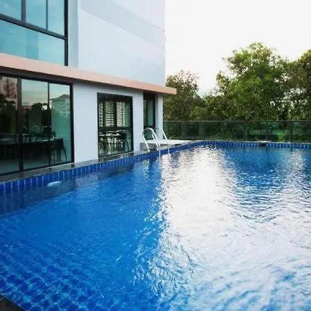 B2 South Premier โรงแรม 3*