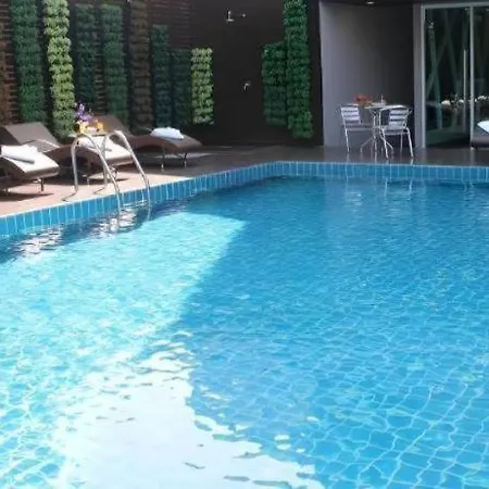 Chariot Hotel Pattaya