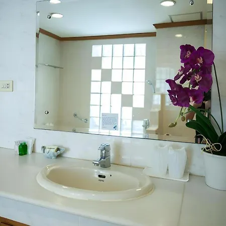 โรงแรม Lido 3*