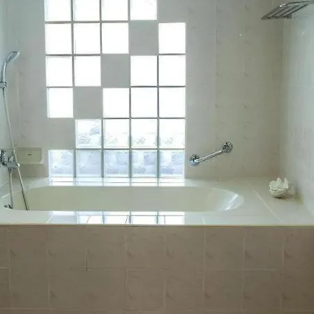 โรงแรม Lido 3*