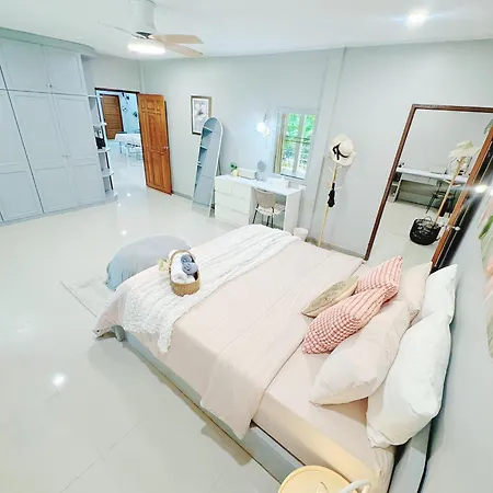 Sun And Moon House Villa