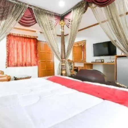 Oyo 549 Maesri Hotel 2*