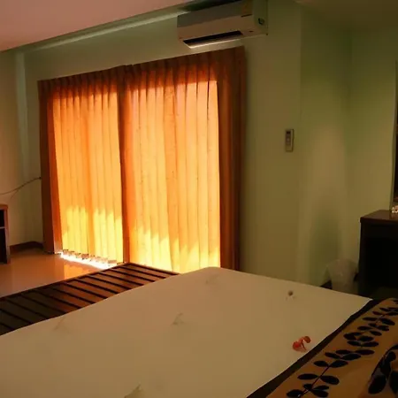 โรงแรม Siam Platinum 4*