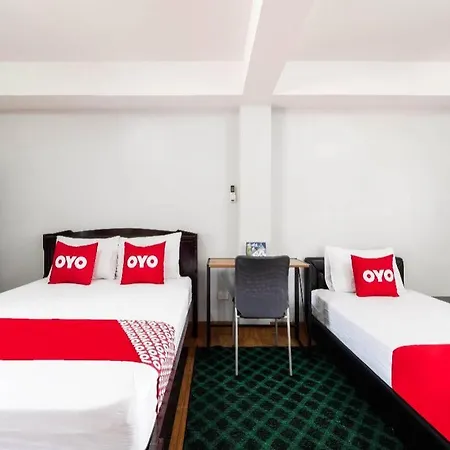 Oyo 1157 Ploy Pailin Place Hotel