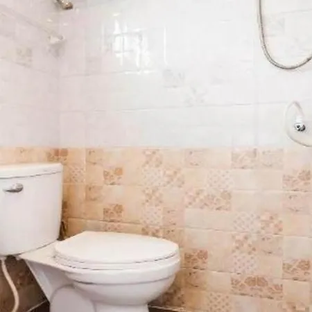 Hotel Oyo 1157 Ploy Pailin Place 2*