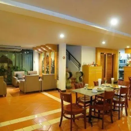 Diamond Place Hotel