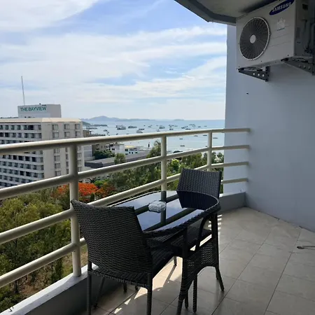 อพาร์ทเม้น View Talay 6 By Anatolia *