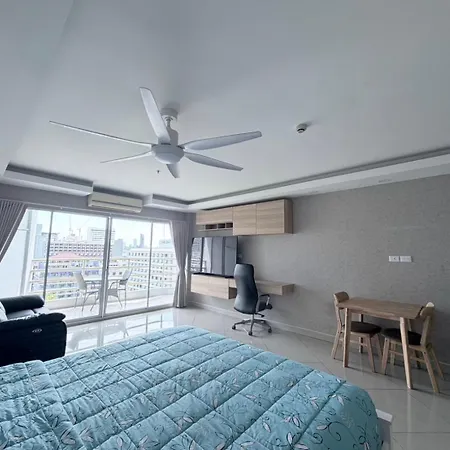 อพาร์ทเม้น View Talay 6 By Anatolia *