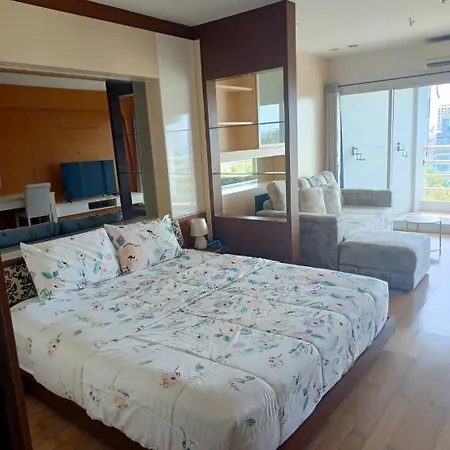อพาร์ทเม้น View Talay 6 By Anatolia *