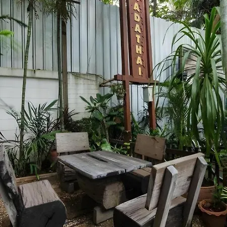 โรงแรม Chada Thai House 3*