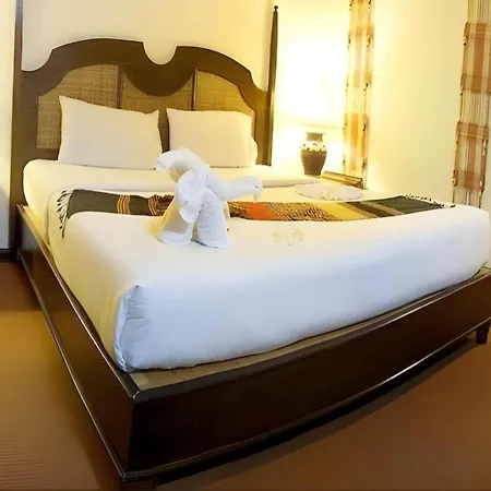 Resort Phuphaya 4*