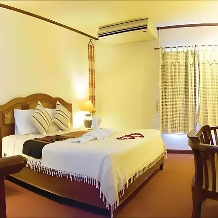 Resort Phuphaya 4*