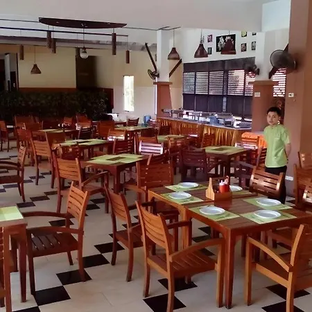 Phuphaya 4* Pattaya