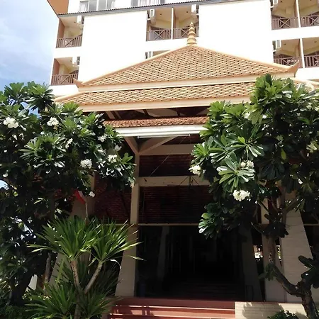 Resort Phuphaya 4*