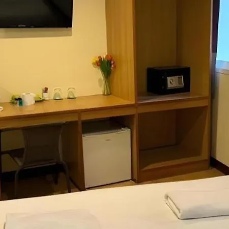 โรงแรม A7 3*