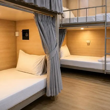 โรงแรม Charm At Pratumnak 3*