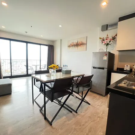 Sea View 2 Bed High Floor Apartment Pattaya