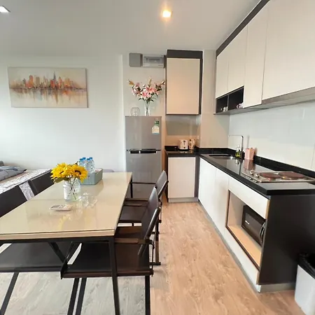 Sea View 2 Bed High Floor Pattaya