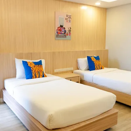 Curve Boutique