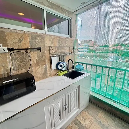 9 Karat By Psr * Pattaya