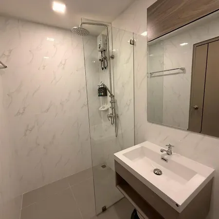 The Iconic Hotel 3*