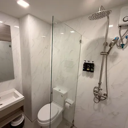 Hotel The Iconic 3*