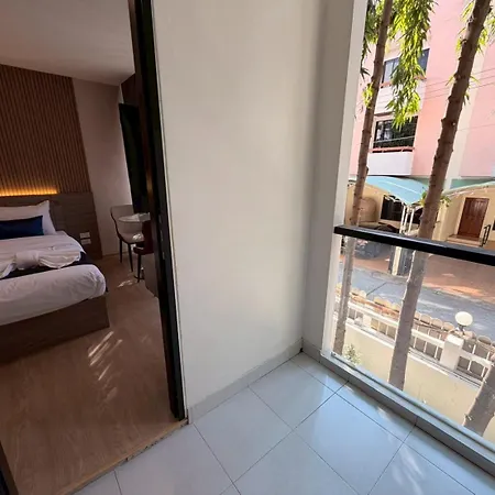 Hotel The Iconic 3*