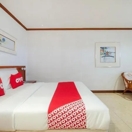 Oyo 75328 Punjabi Junction Hotel 3*