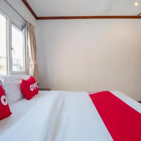 Hotel Oyo 75328 Punjabi Junction