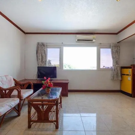 Hotel Oyo 75328 Punjabi Junction Pattaya
