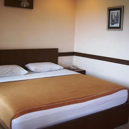 Navin Mansion 3 3*