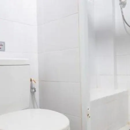 Oyo 824 Valida Hotel 2*