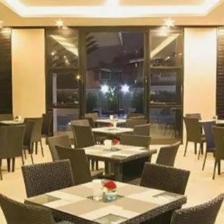 โรงแรม โกลเดนท์ทิวลิป เอสเซนเชียล พัทยา Pattaya
