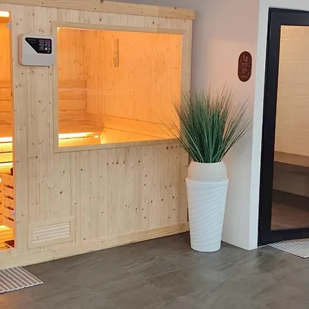 Hotel Angela 4*