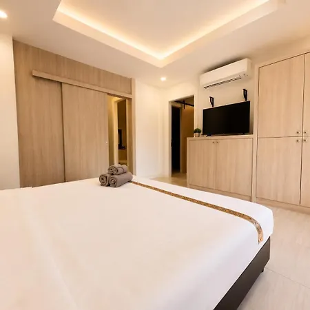 Luxury 4bedroom Private Pool In Near The & Terminal 21 Villa *