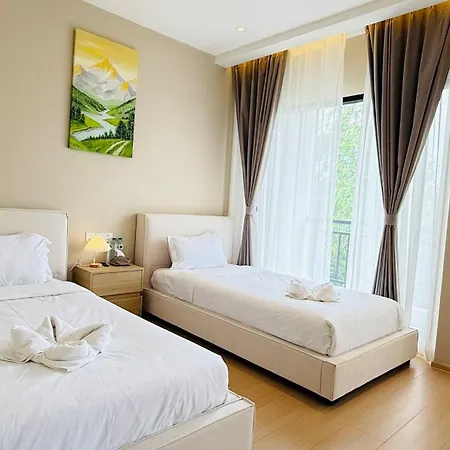 Aura Reserve-4 Bedrooms Three-story Pool * Pattaya