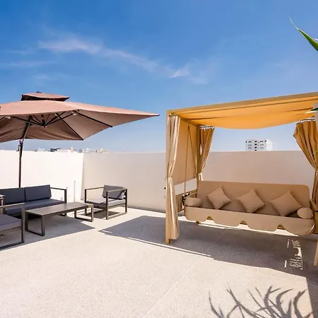 Aura Reserve-4 Bedrooms Three-story Pool Villa Pattaya