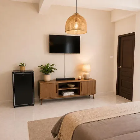 Soi Five Hotel