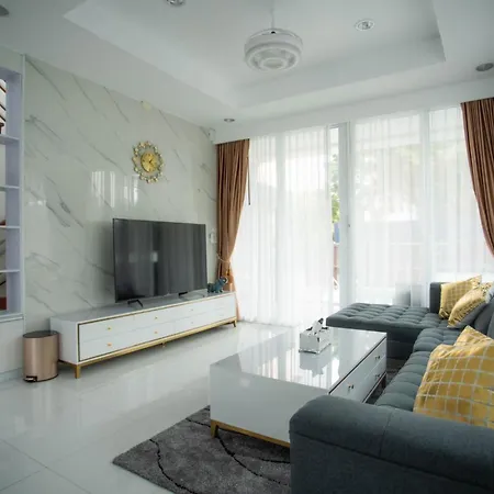 Kw Pool Tai Villa Pattaya