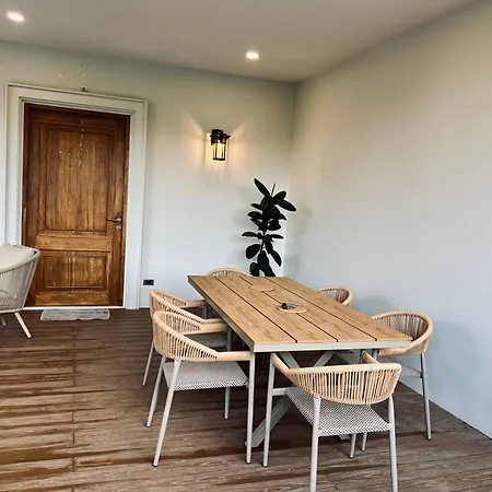 2 Palm Wongamat Villa Pattaya