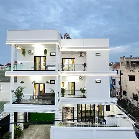 Villa Lovely Pool Villa, 9 Bedroom Snooker,bbq Pattaya