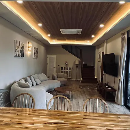 2 Palm Wongamat Villa Pattaya