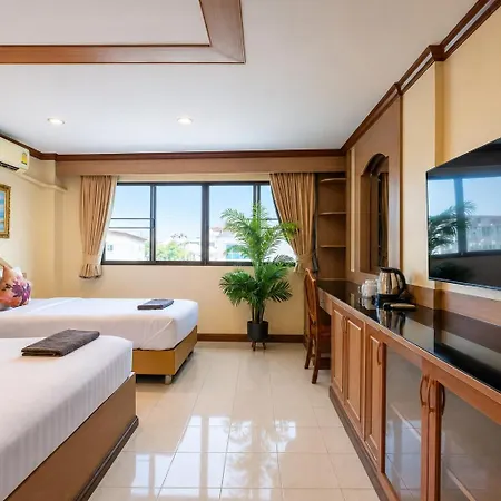 Arena Hotel 3*