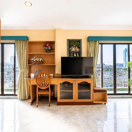 Arena Hotel