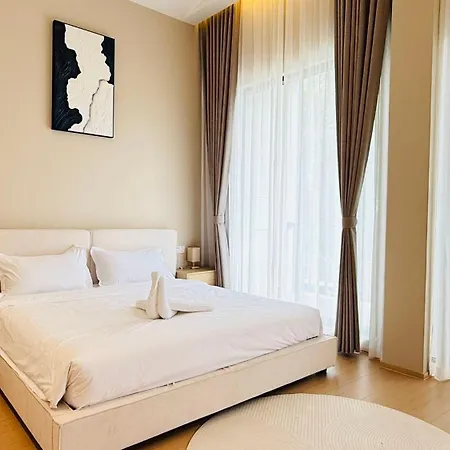 Aura Reserve-4 Bedrooms Three-story Pool *