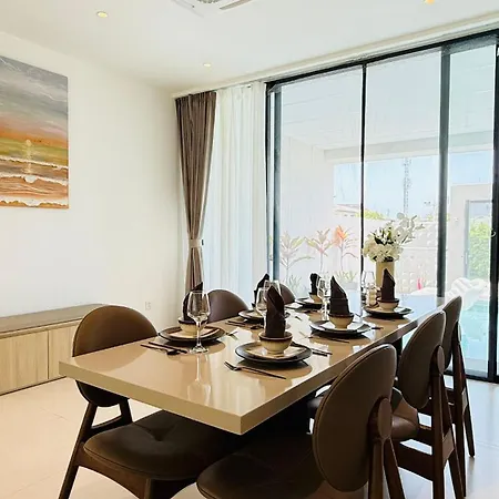 Aura Reserve-4 Bedrooms Three-story Pool * Pattaya
